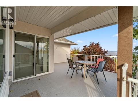Photo 10 of 870 Regent Crescent, Aberdeen, Kamloops