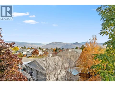 Photo 11 of 870 Regent Crescent, Aberdeen, Kamloops