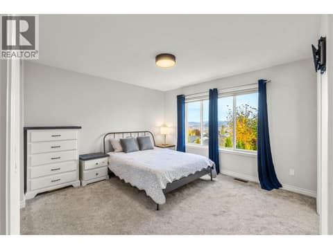 Photo 14 of 870 Regent Crescent, Aberdeen, Kamloops