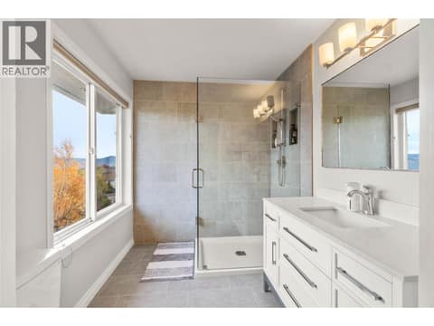 Photo 16 of 870 Regent Crescent, Aberdeen, Kamloops
