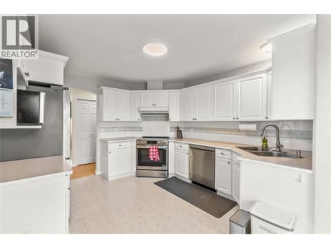 Photo 6 of 870 Regent Crescent, Aberdeen, Kamloops