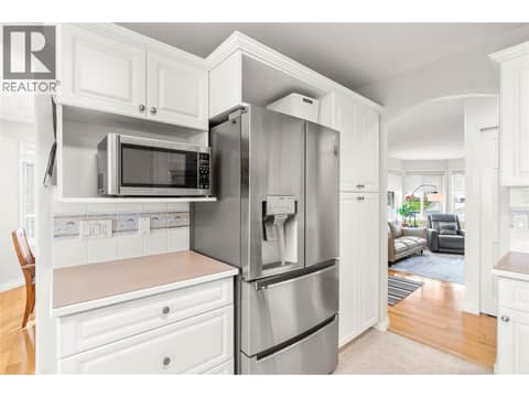 Photo 7 of 870 Regent Crescent, Aberdeen, Kamloops