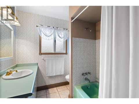 Photo 12 of 190 Vicars Road, Valleyview, Kamloops
