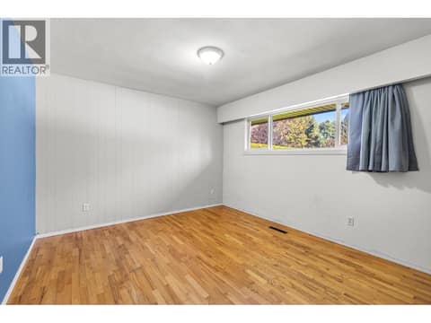 Photo 12 of 1210 Centennial Crescent, Glenmore, Kelowna