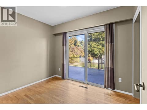 Photo 14 of 1210 Centennial Crescent, Glenmore, Kelowna