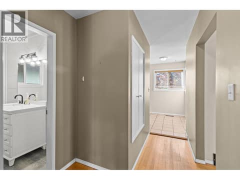 Photo 18 of 1210 Centennial Crescent, Glenmore, Kelowna