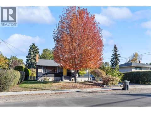 Photo 3 of 1210 Centennial Crescent, Glenmore, Kelowna