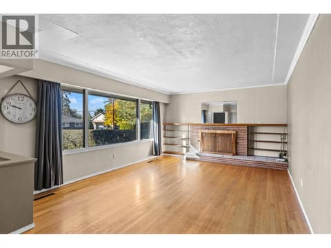 Photo 9 of 1210 Centennial Crescent, Glenmore, Kelowna