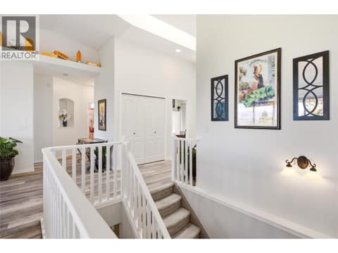 Photo 18 of 724 Lone Pine Drive, Black Mountain, Kelowna