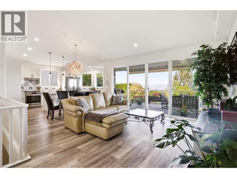Photo 6 of 724 Lone Pine Drive, Black Mountain, Kelowna