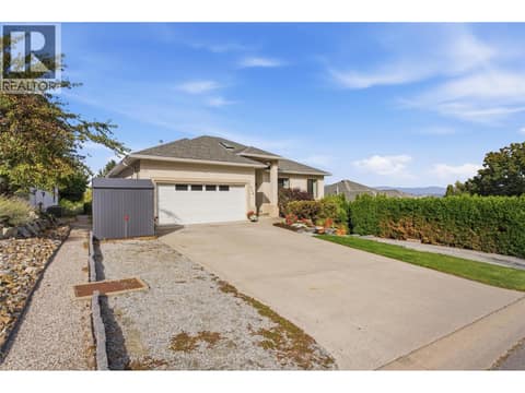 Wide driveway with room for a trailer at 724 Lone Pine Drive, Black Mountain, Kelowna
