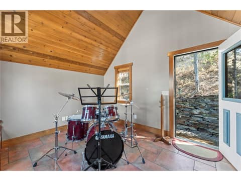 Bunk House at 4345 June Springs Road, South East Kelowna