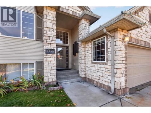 Great Front Entry at 1212 Cerise Drive, Glenmore, Kelowna