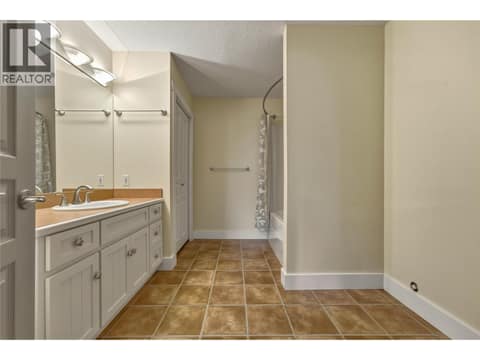 Photo 41 of 55 Peregrine Way, Adventure Bay, Vernon