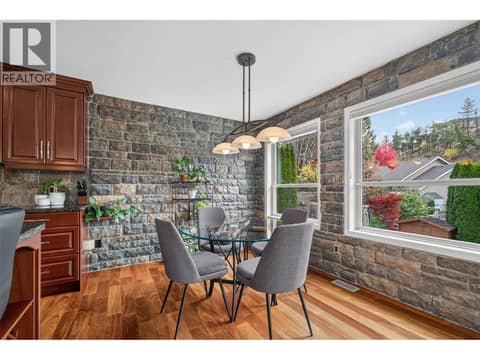 Photo 14 of 2512 Selkirk Drive, Dilworth Mountain, Kelowna