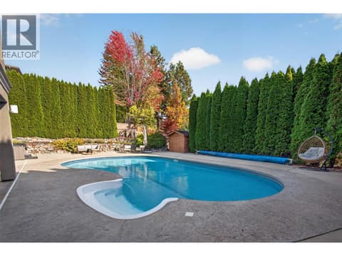 Photo 18 of 2512 Selkirk Drive, Dilworth Mountain, Kelowna