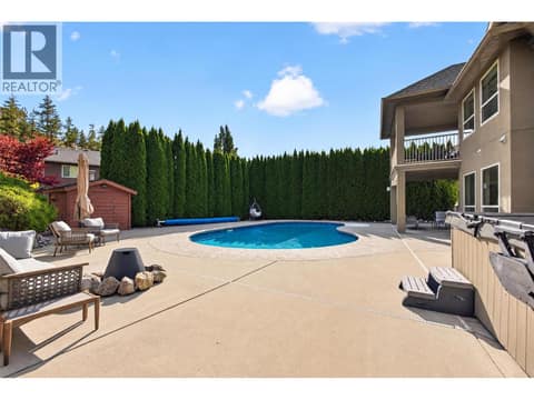 Photo 25 of 2512 Selkirk Drive, Dilworth Mountain, Kelowna