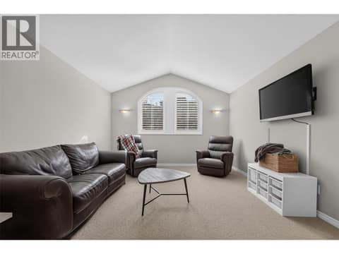Upstairs Rec/Family Room at 2512 Selkirk Drive, Dilworth Mountain, Kelowna