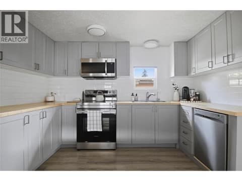 Photo 8 of 44 EDWARD Street Unit# 44E, North Kamloops