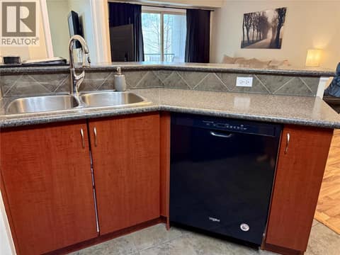 Photo 11 of 205 Third Avenue Unit# 2212, Invermere