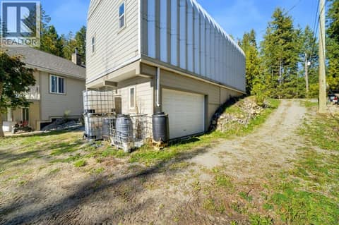 Photo 33 of 741 Gardom Lake Road, Enderby / Grindrod