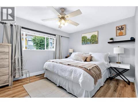 Photo 3 of 1515 ROBINSON Crescent, South Kamloops
