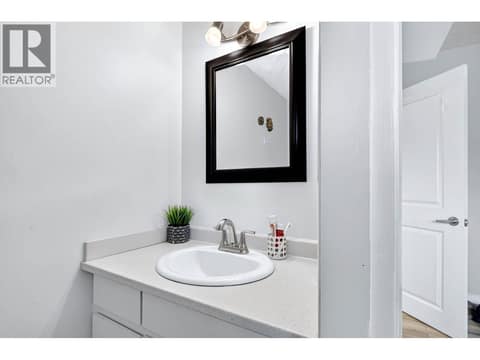 Photo 9 of 1515 ROBINSON Crescent, South Kamloops