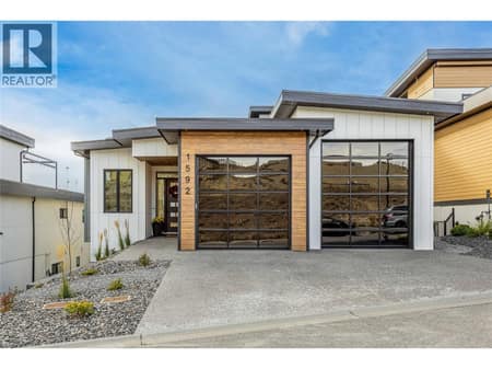 Photo 2 of 1592 Carnegie Street, Black Mountain, Kelowna