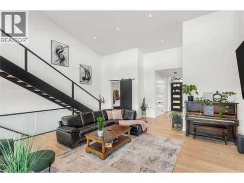 Photo 5 of 1592 Carnegie Street, Black Mountain, Kelowna