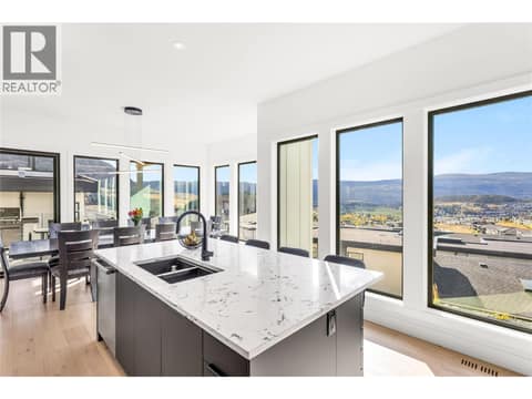 Photo 9 of 1592 Carnegie Street, Black Mountain, Kelowna