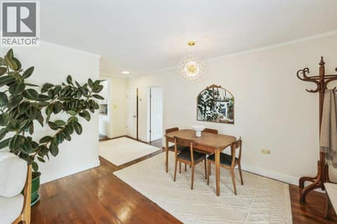 Dining room at 860 Fairview Road, Oliver