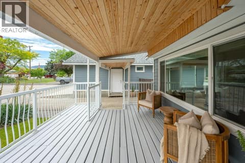 Front porch at 860 Fairview Road, Oliver