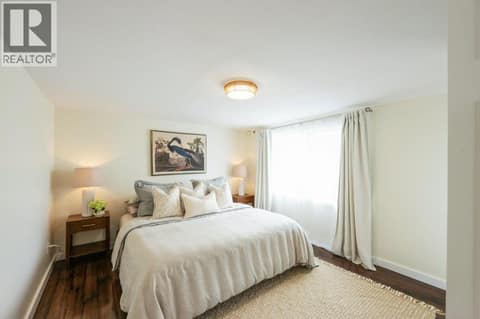 Primary bedroom at 860 Fairview Road, Oliver