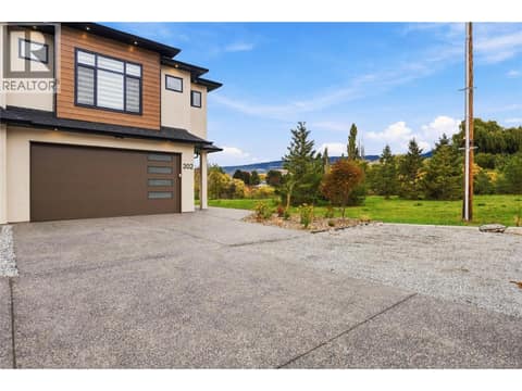 Photo 4 of 302 Sumac Road W, Rutland North, Kelowna