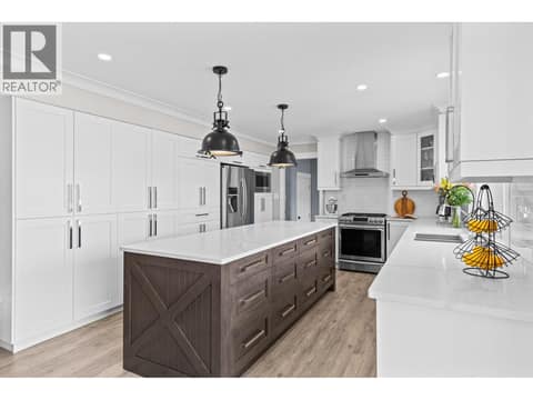 Photo 19 of 40 Bayview Crescent, Osoyoos