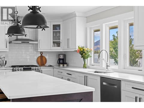 Photo 21 of 40 Bayview Crescent, Osoyoos