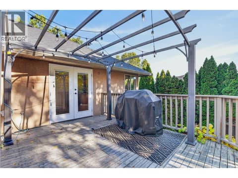 Photo 10 of 1759 Spruceglen Drive, Glenmore, Kelowna