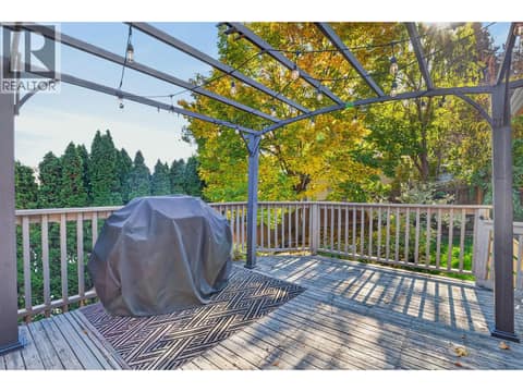 Photo 11 of 1759 Spruceglen Drive, Glenmore, Kelowna