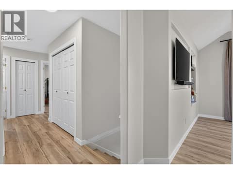 Photo 21 of 1759 Spruceglen Drive, Glenmore, Kelowna