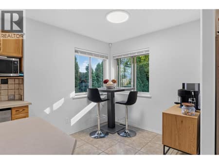 Photo 6 of 1759 Spruceglen Drive, Glenmore, Kelowna