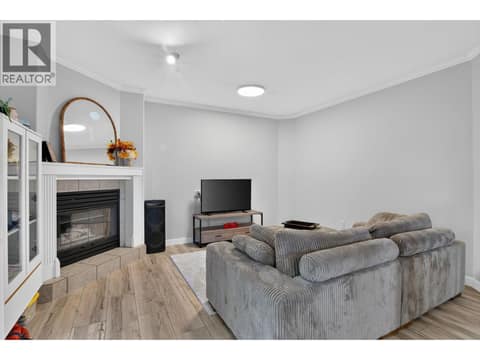 Photo 8 of 1759 Spruceglen Drive, Glenmore, Kelowna