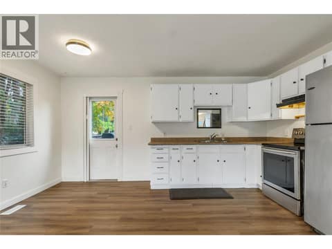 Photo 10 of 3815 Okanagan Avenue, Mission Hill, Vernon
