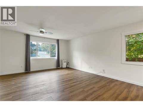 Photo 5 of 3815 Okanagan Avenue, Mission Hill, Vernon