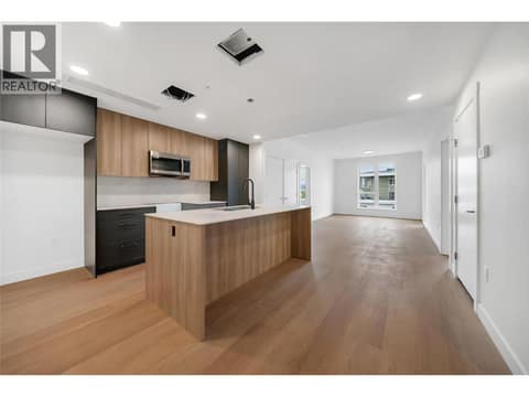Photo 3 of 647 Clement Avenue Unit# 512, Kelowna North