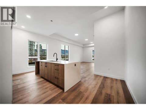 Photo 3 of 647 Clement Avenue Unit# 611, Kelowna North