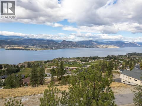 Photo 3 of 2533 Kettle Ridge Way, Naramata Rural