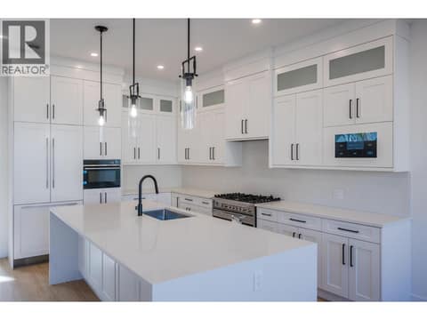 Photo 10 of 1125 Antler Drive, Columbia/Duncan, Penticton