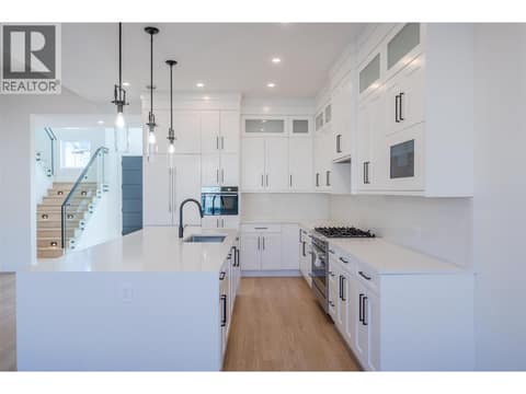 Photo 11 of 1125 Antler Drive, Columbia/Duncan, Penticton
