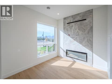 Photo 14 of 1125 Antler Drive, Columbia/Duncan, Penticton