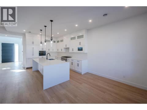 Photo 7 of 1125 Antler Drive, Columbia/Duncan, Penticton